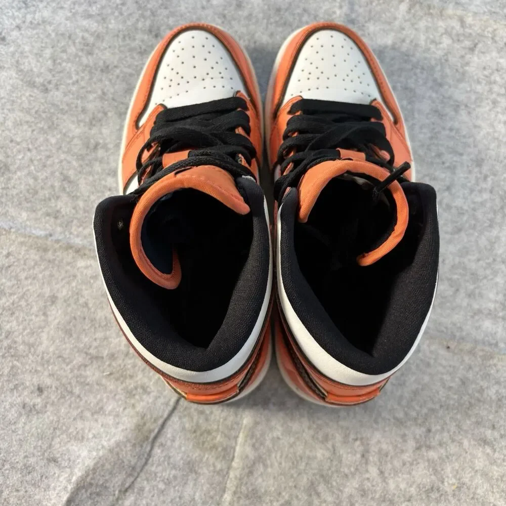 DD6834-802 - Youth Boys Mens 4.5 / Womens 6 Nike Air Jordan 1 Mid SE Turf Orange